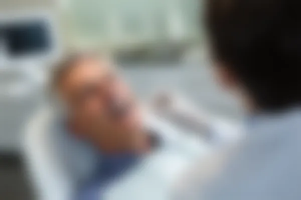 根管治疗后为什么咬硬物会感到疼痛？导致这种情况的原因有哪些？