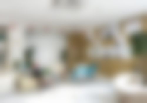 与吕兰婷相关的合作与交流预约方式（此部分为假设合理内容）